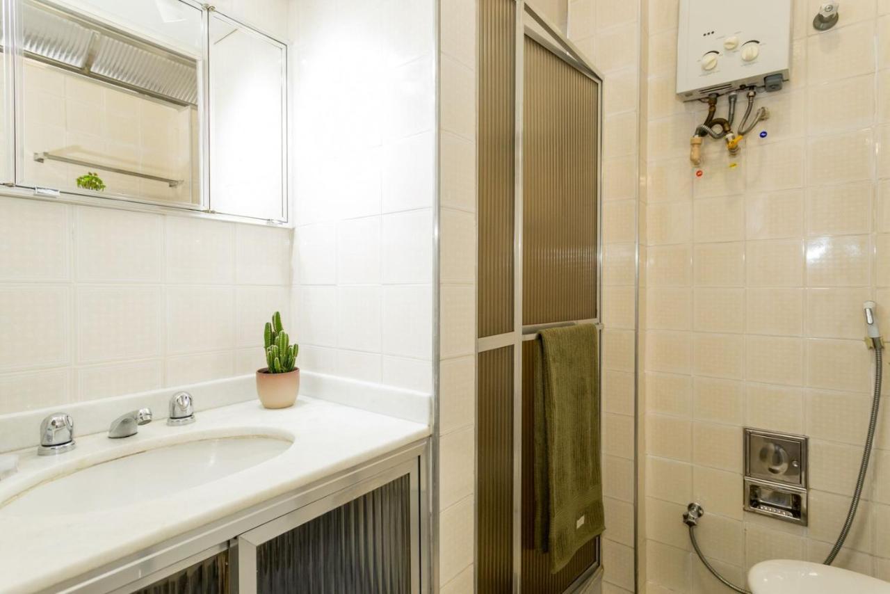Relax Em Copacabana, Quarto E Sala, 150 Mt Da Praia, Cozinha, Maq De Lavar Roupa E Ar ริโอเดจาเนโร ภายนอก รูปภาพ